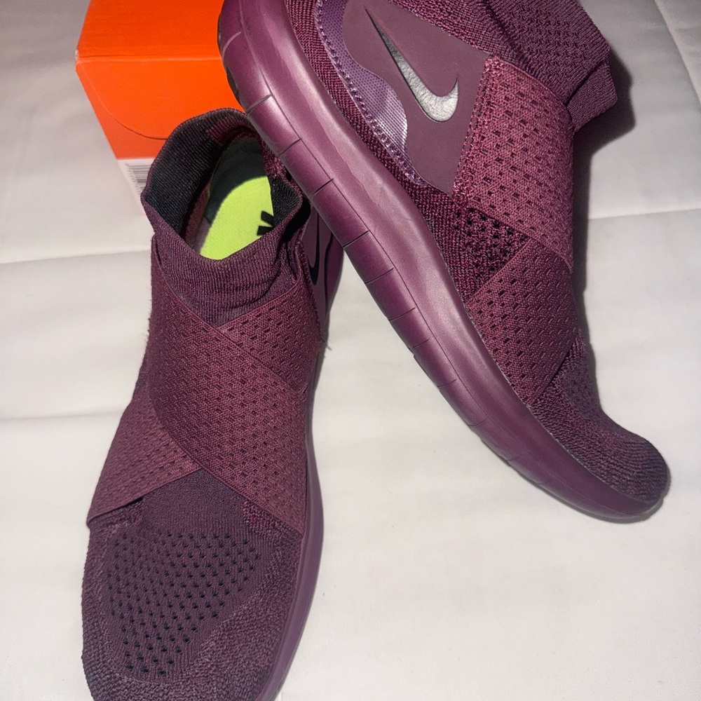 Nike Women's Maroon Slip-On Sneakers - Picture 4 of 6